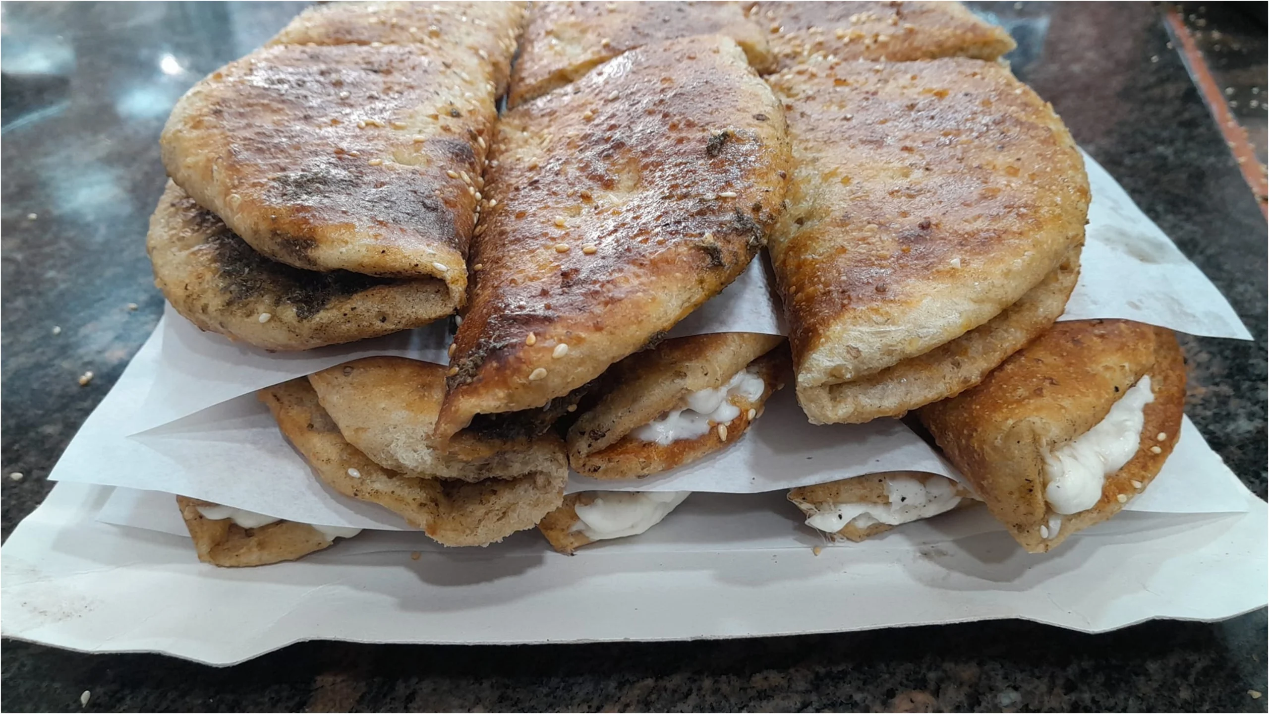 مناقيش جريش